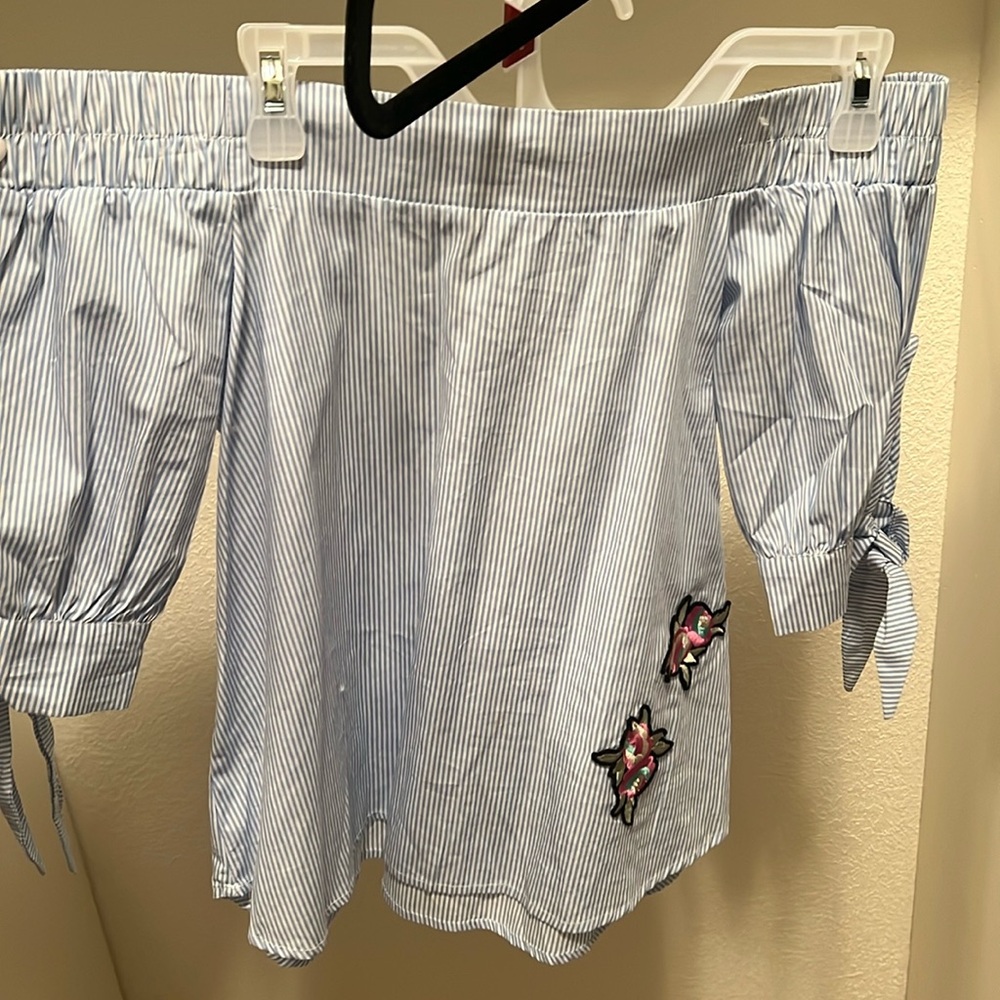 Super cute off the shoulder tie sleeve top